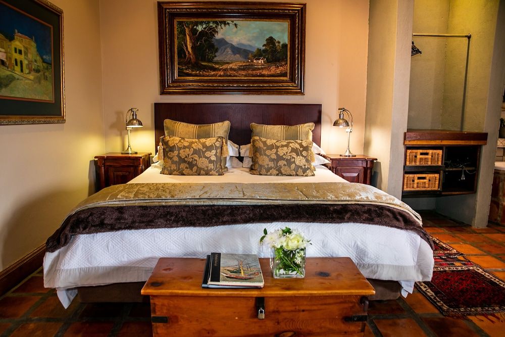 Superior Suite (Van Gogh Suite)
