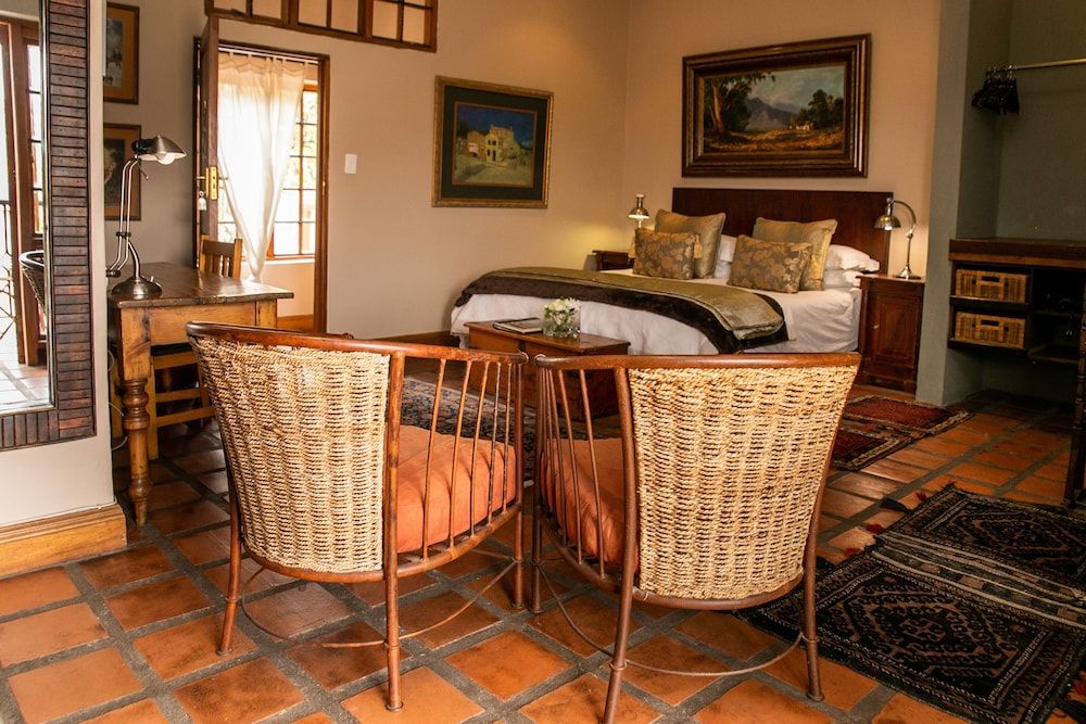 Superior Suite (Van Gogh Suite)