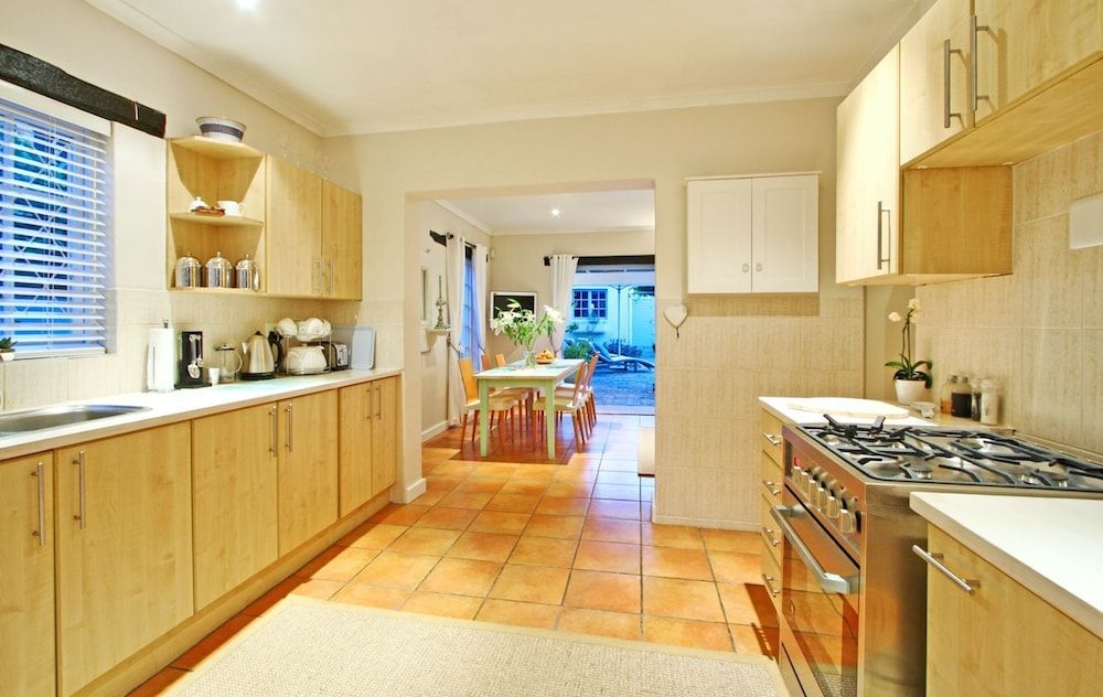 undefined Hout Bay Beach Cottage 8