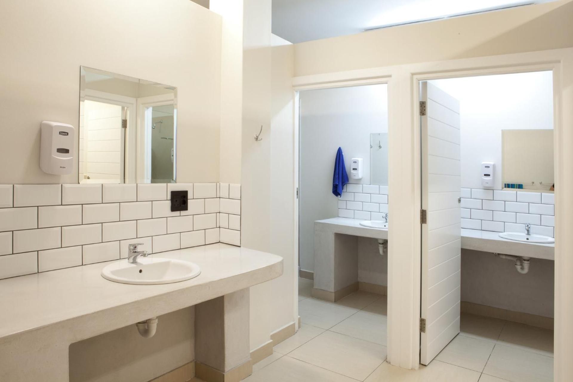 Plett Beachfront Accommodation Large Family Room 3