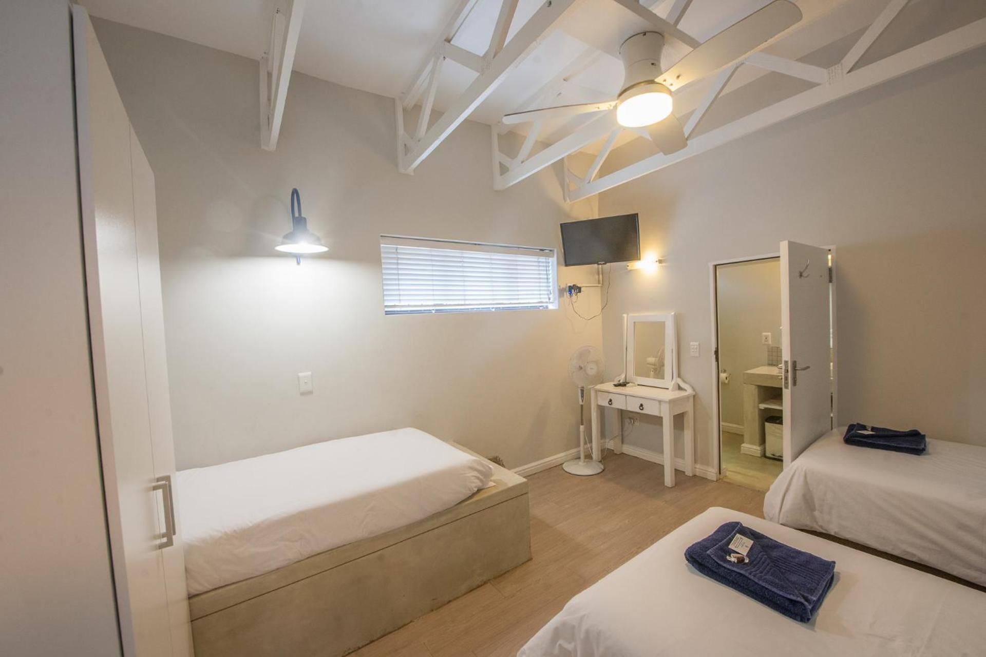 Two-Bedroom Apartment with Sea View