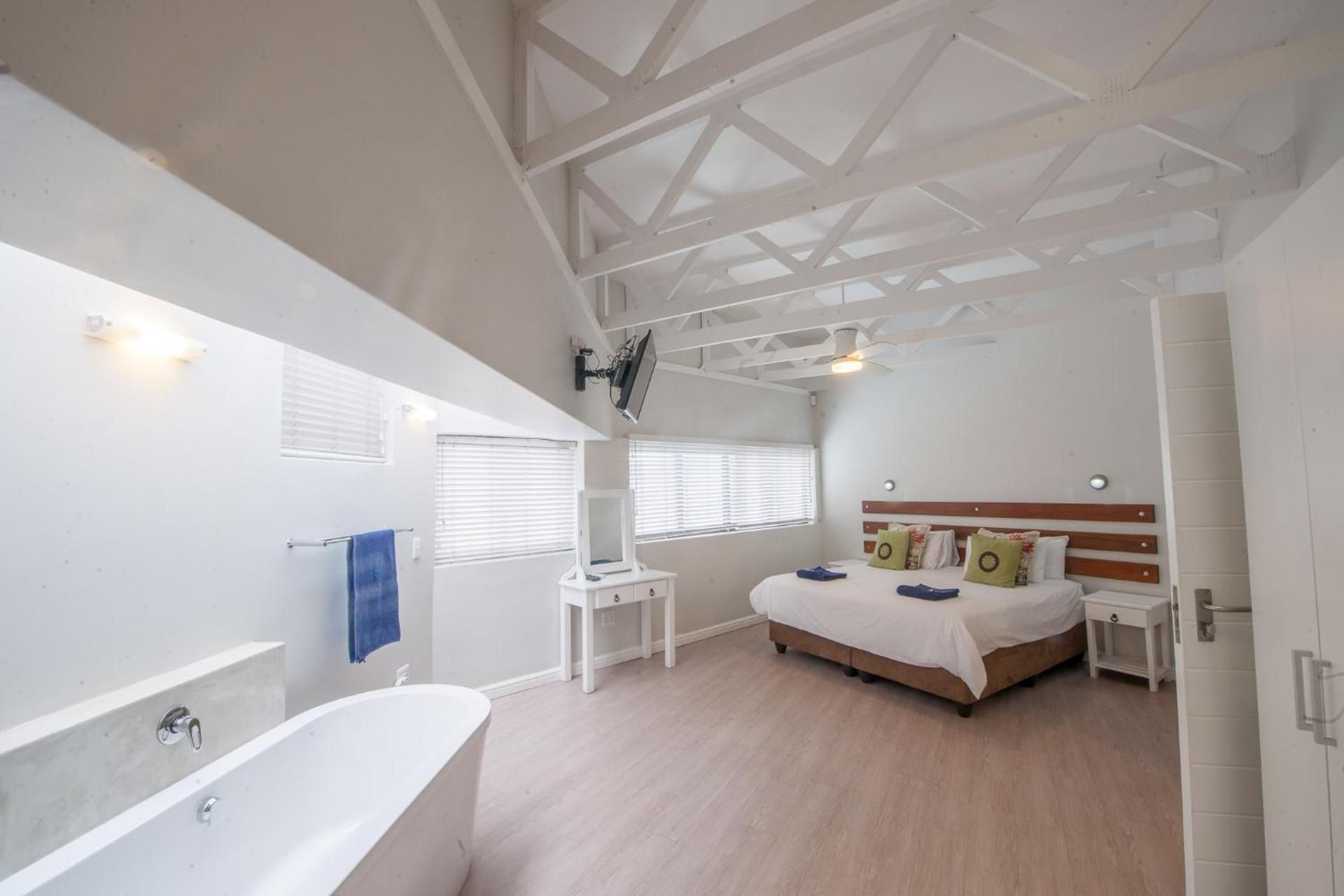 Two-Bedroom Apartment with Sea View