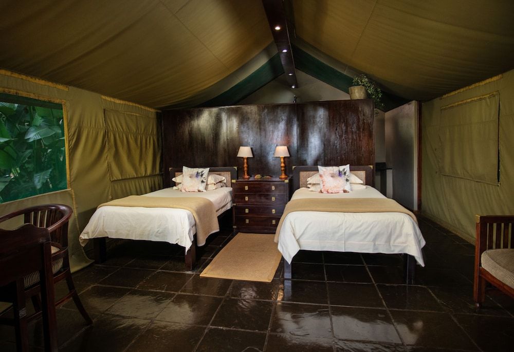 Falaza Game Lodge Luxury tented Accommodation twin 10