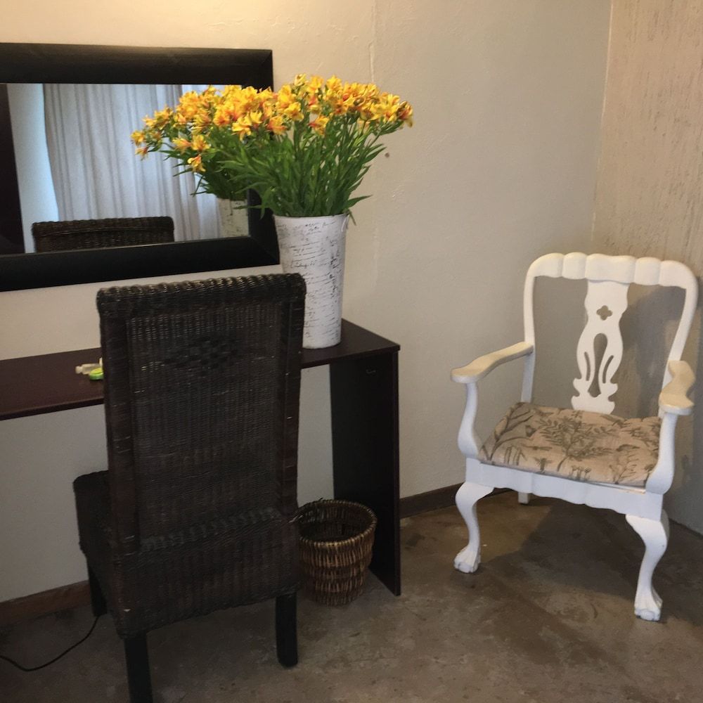 The Birdhouse Standard Twin Room 3