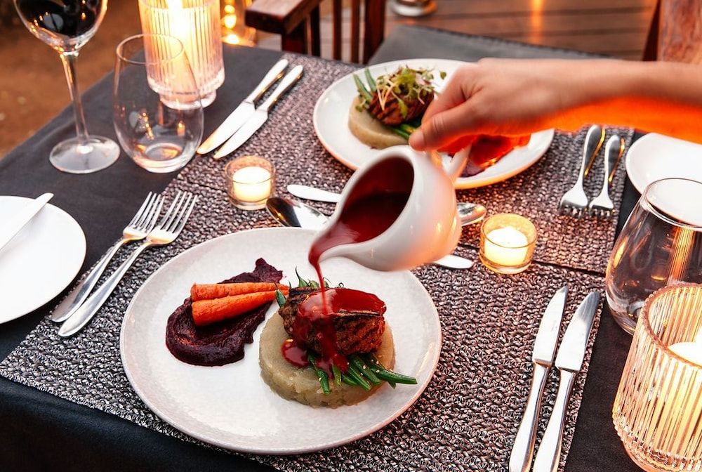 Room Service - Dining