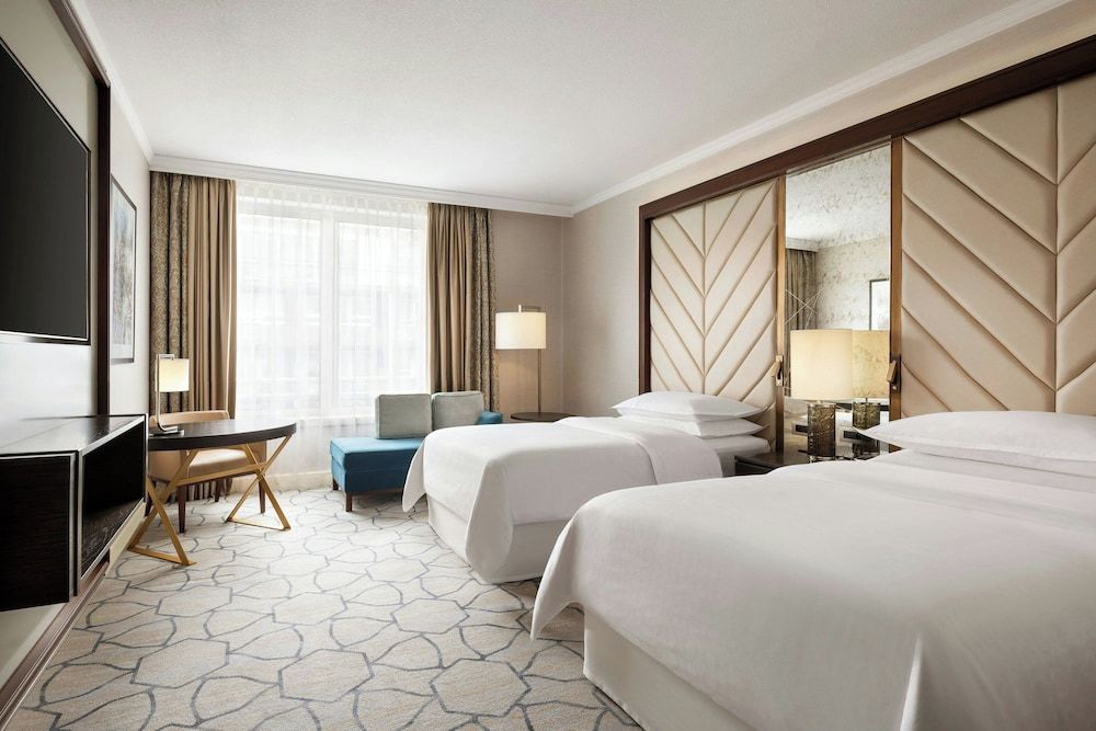 Sheraton Grand Warsaw Classic Room, 2 Twin Beds, Non Smoking 4