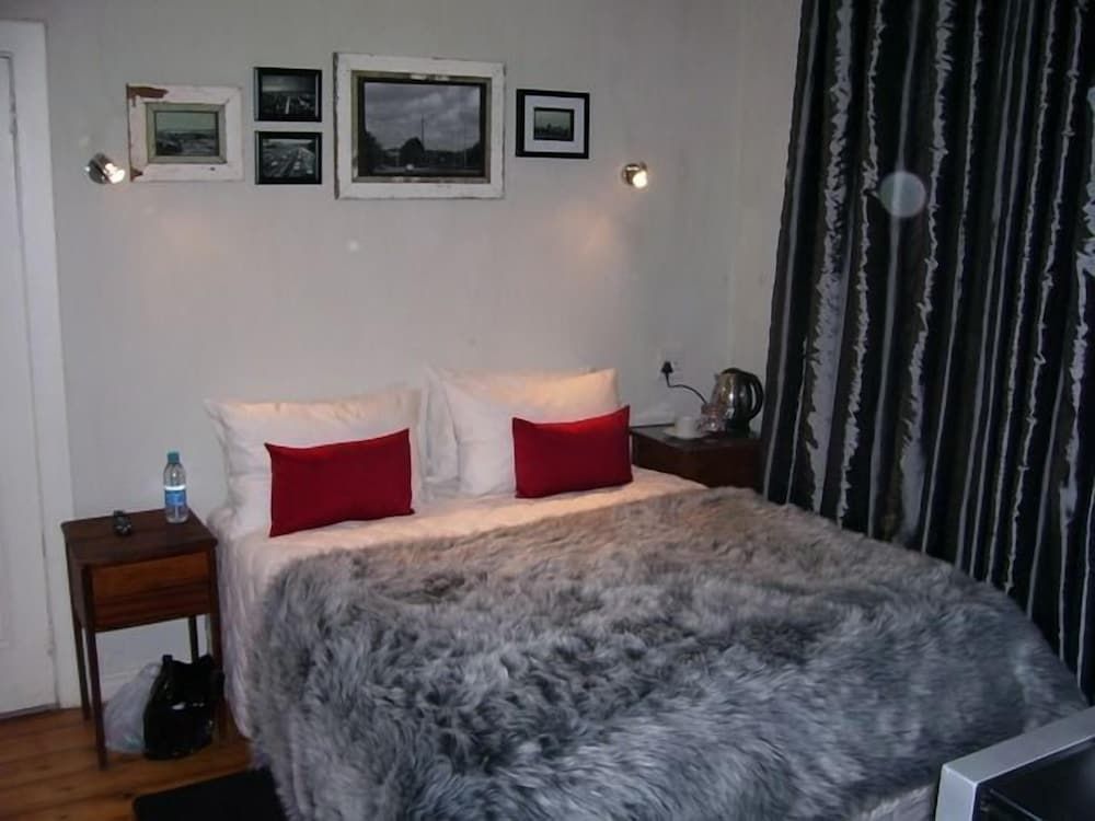 undefined Nomndeni de la Changuion 6