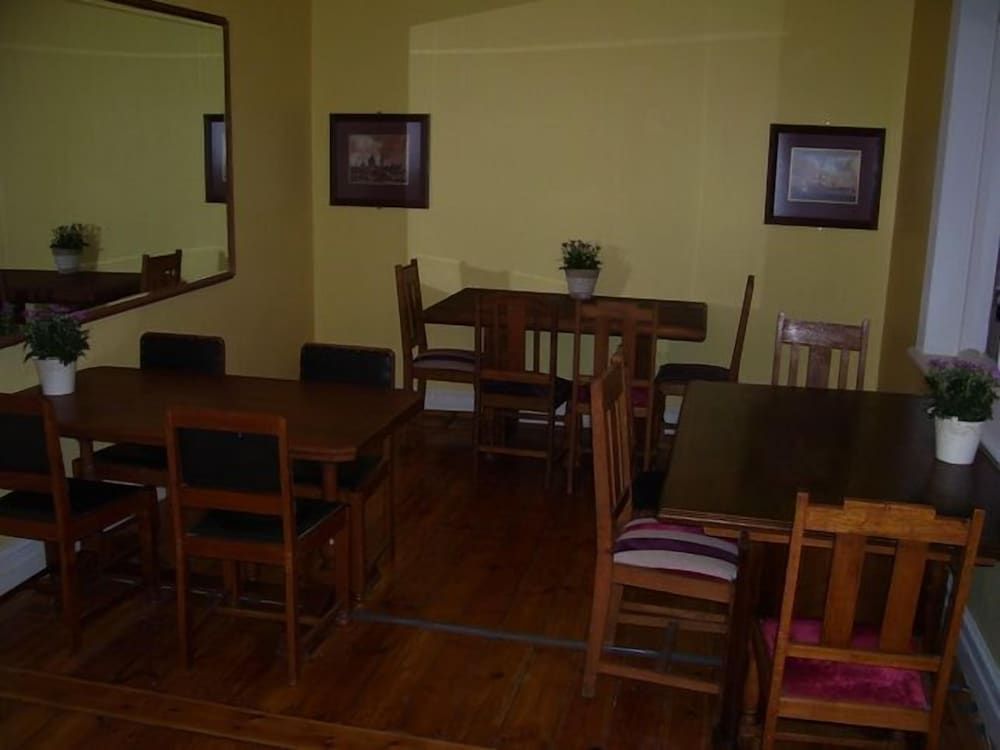 undefined Nomndeni de la Changuion