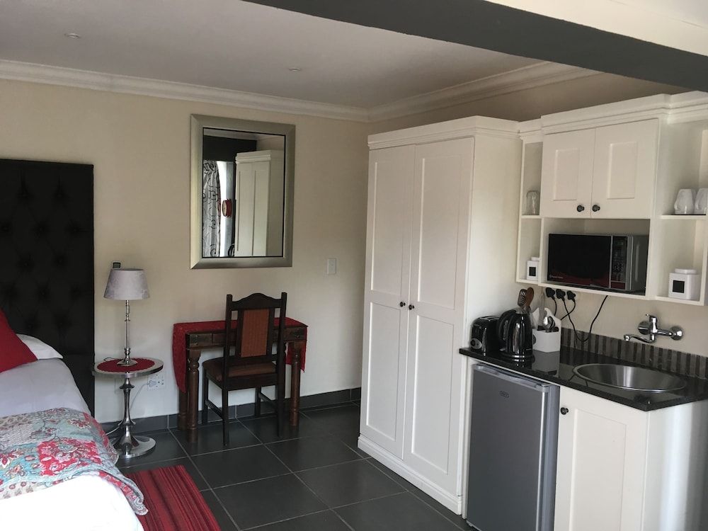 House on Morninghill Standard Cottage 6