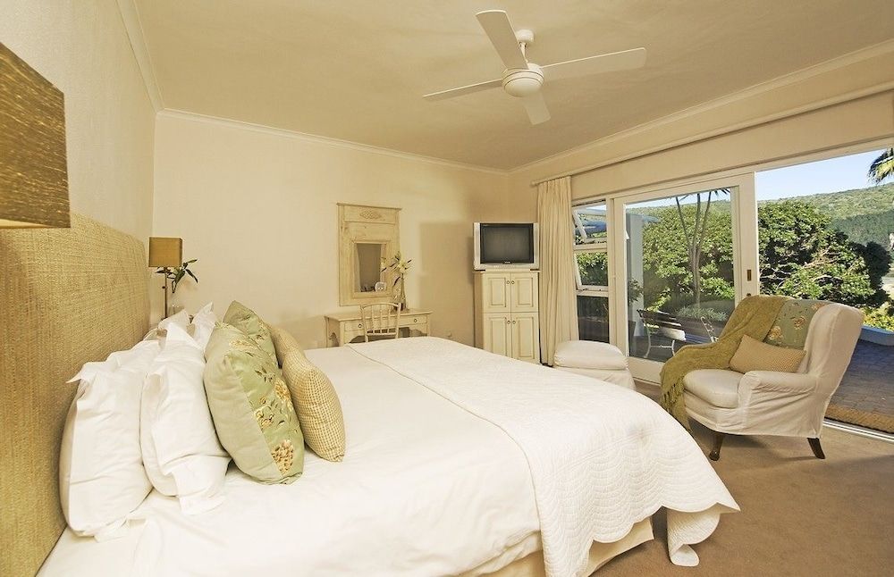 undefined Leisure Isle Lodge 5