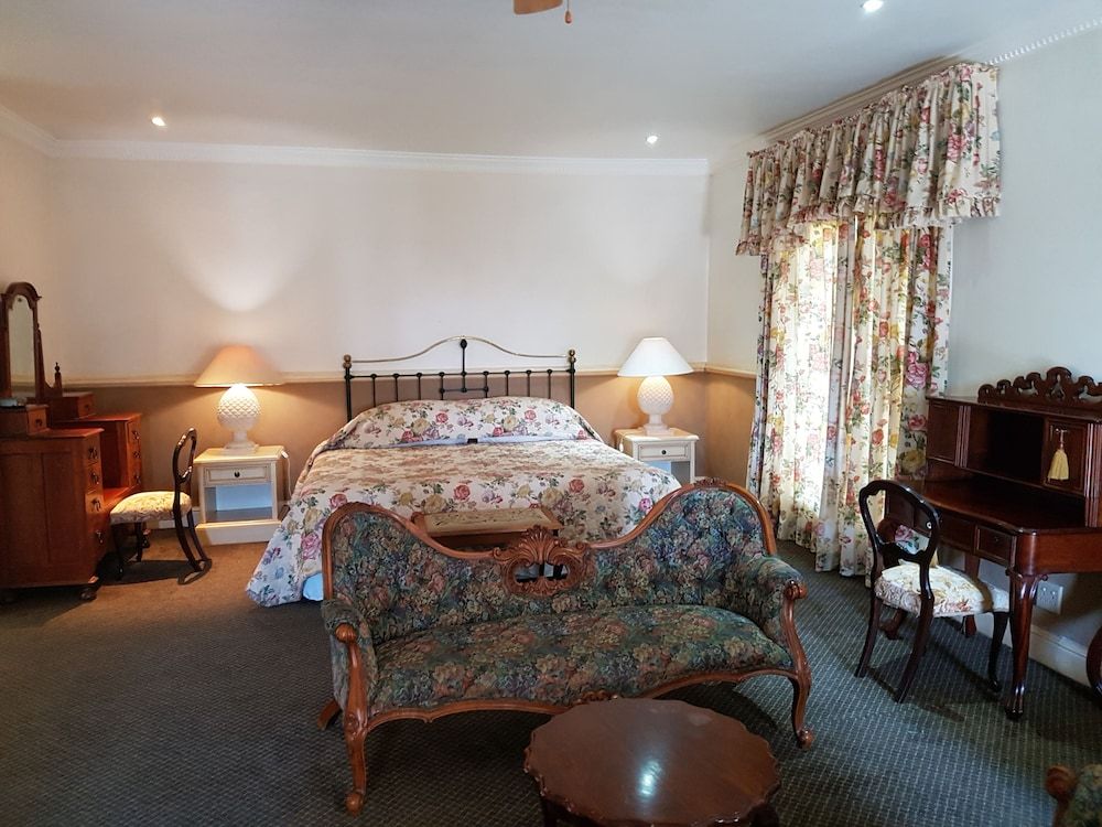 Deluxe Suite