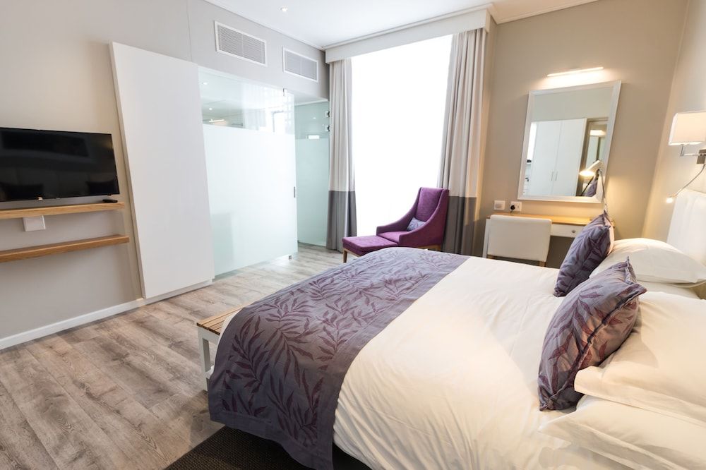 Royal St. Andrews Hotel, Conference Centre & Spa Luxury Double or Twin Room, Ensuite, Garden View 11