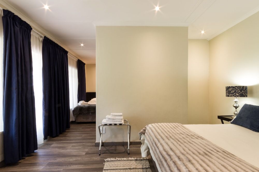 The Pecan Tree Harmony Room 2