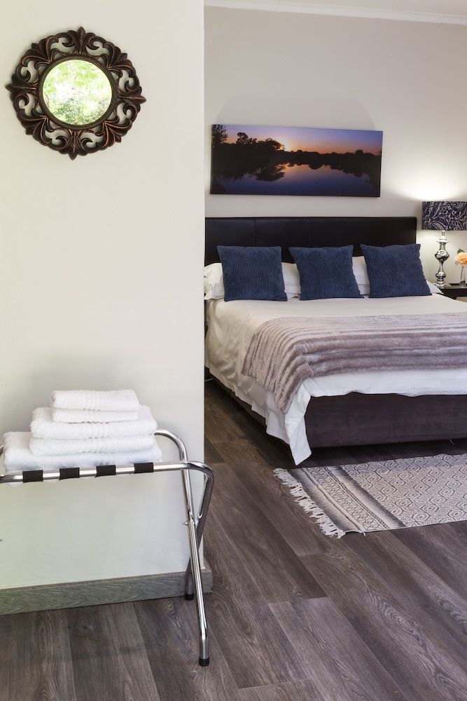 The Pecan Tree Harmony Room 3