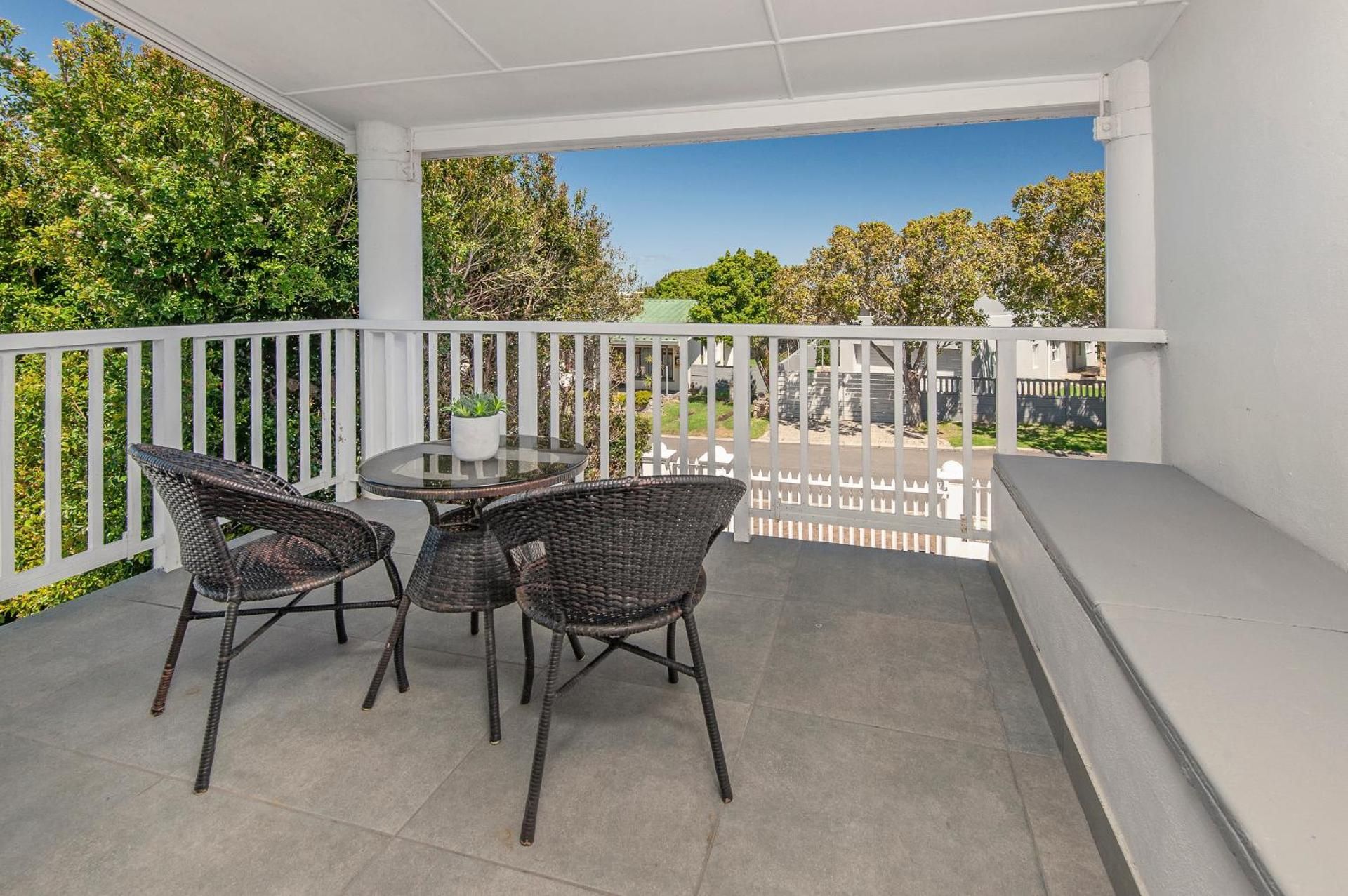 Oude Schuur Boutique Suite with Balcony 7