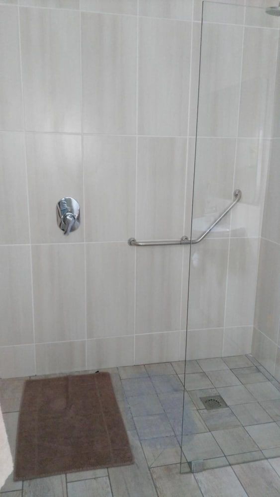 BlueSky Guest House Arniston Deluxe Room, 1 Bedroom 6