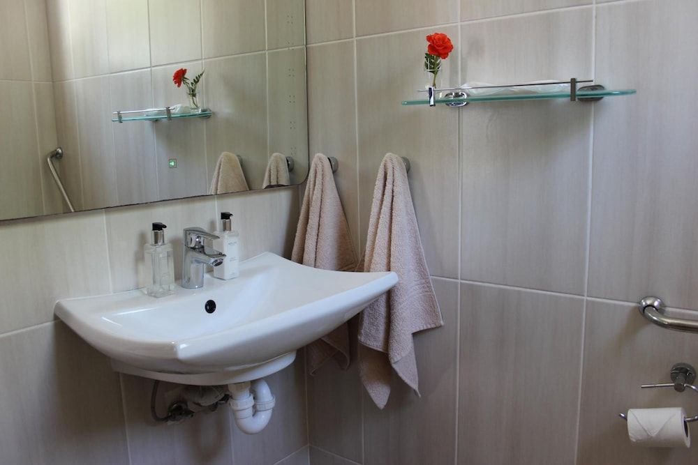 BlueSky Guest House Arniston Deluxe Room, 1 Bedroom 4