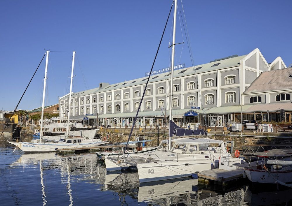 undefined Victoria and Alfred Hotel by NEWMARK 4