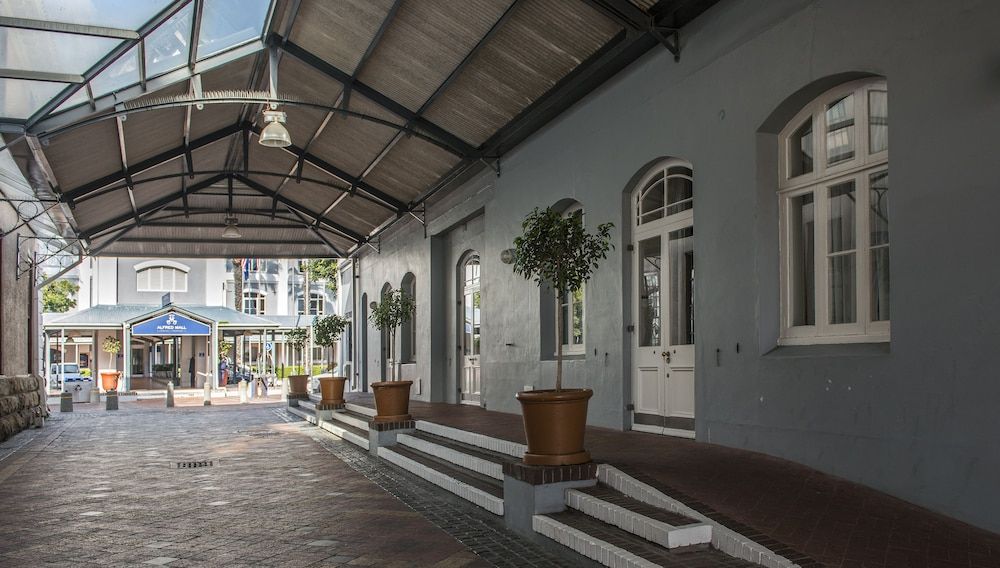 undefined Victoria and Alfred Hotel by NEWMARK 7