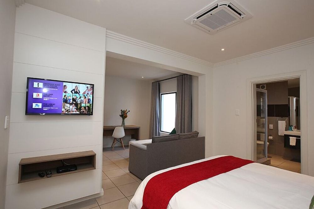 The Paralian Standard Room 4