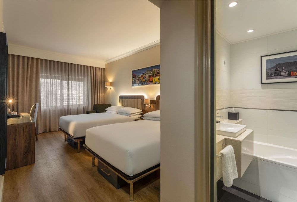 Southern Sun Cape Town Waterfront Double Room with Two Double Beds 2