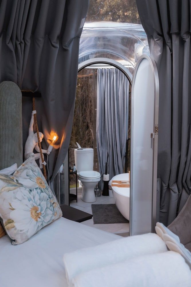 Thunzi Bush Lodge Honeymoon Tent 6