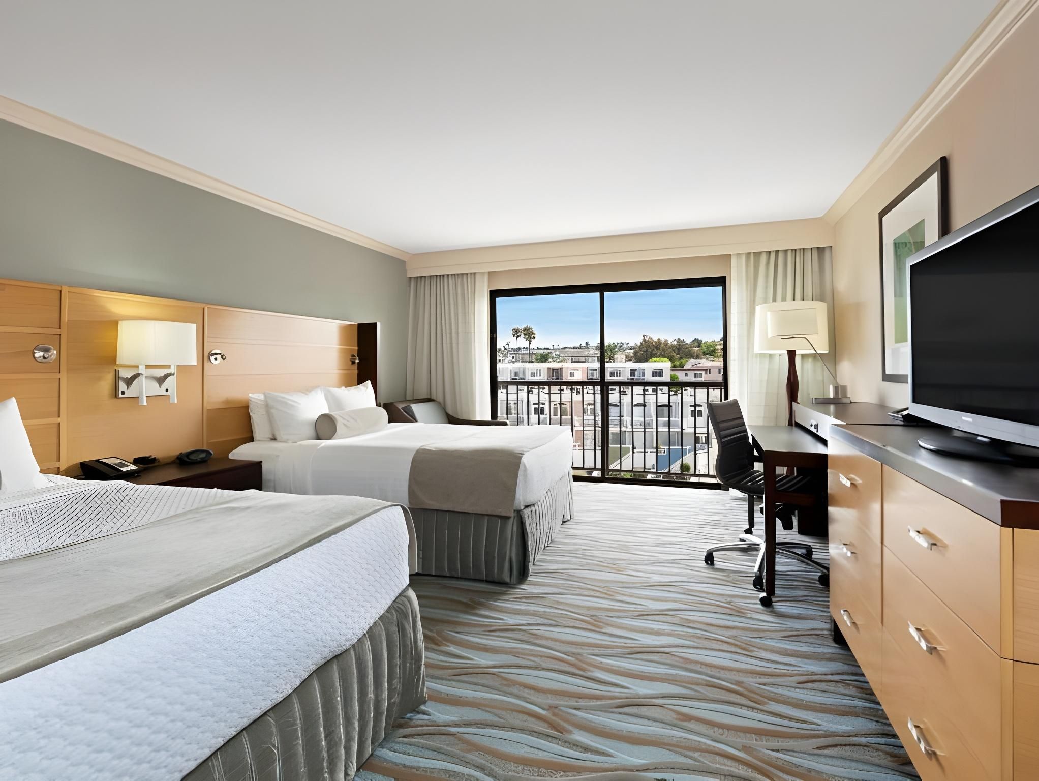 Ocean View Two Queens