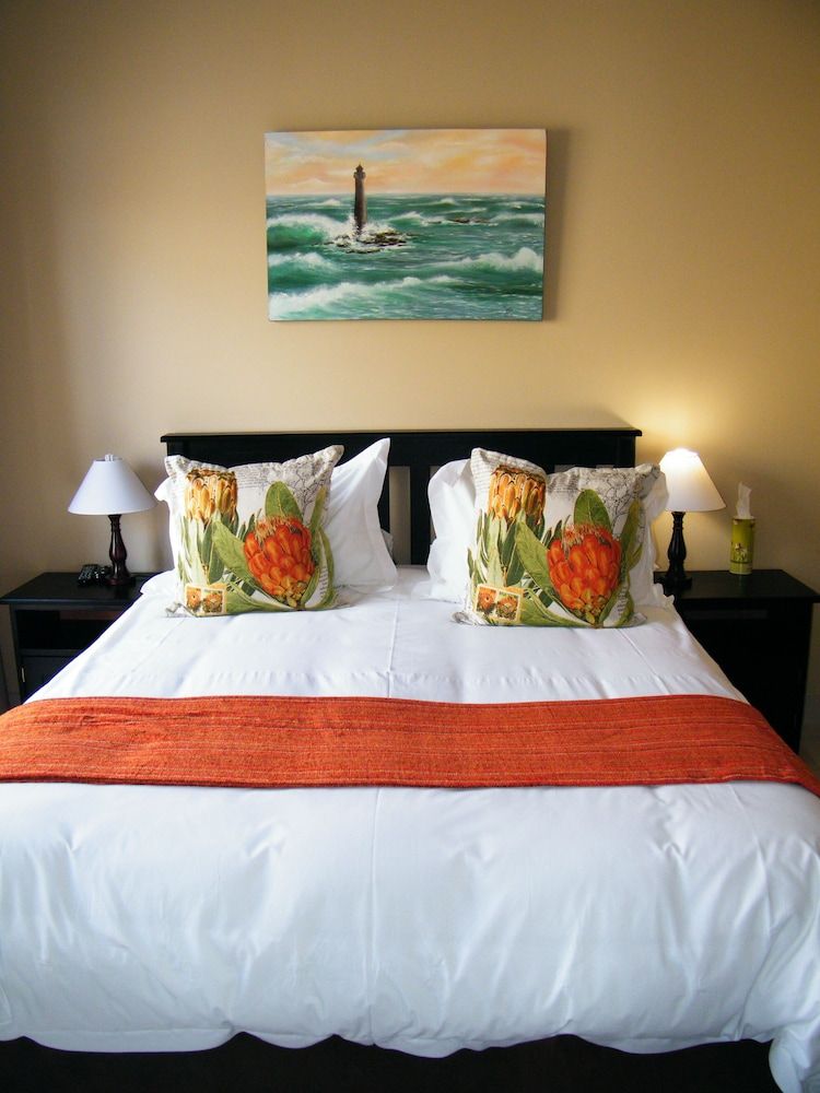 Absolute Cornwall Queen Bedroom