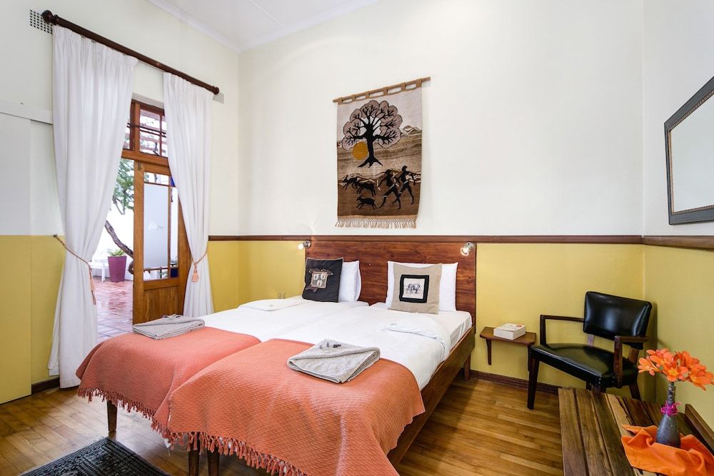 GUBAS DE HOEK meet eat sleep Comfort Room - Main House 2