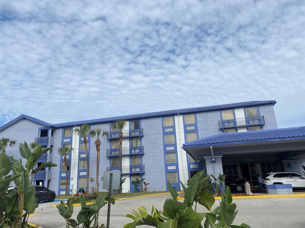 undefined Monumental Movieland Hotel Orlando 9