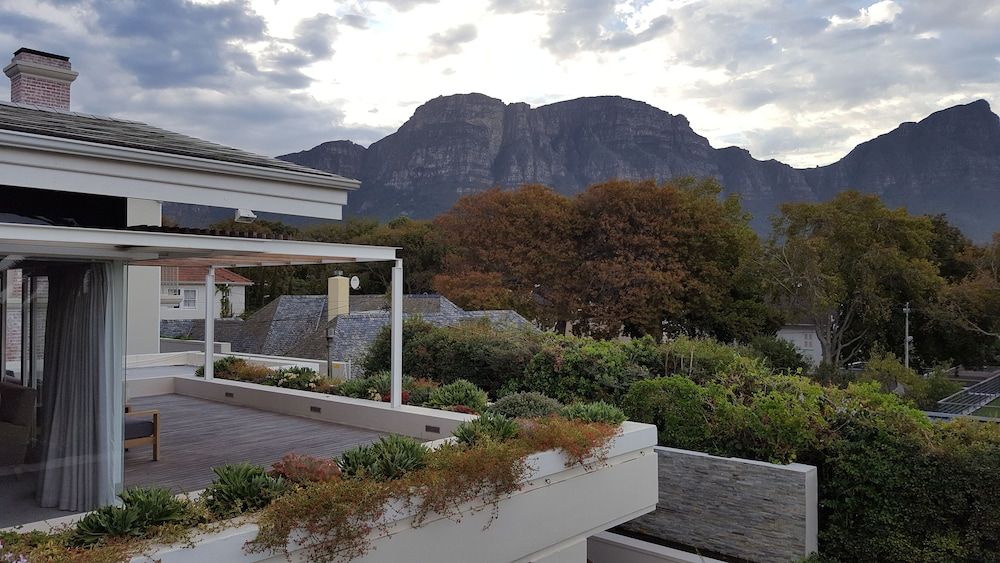 undefined Thirty on Grace 10