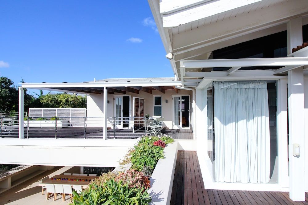 undefined Thirty on Grace 8