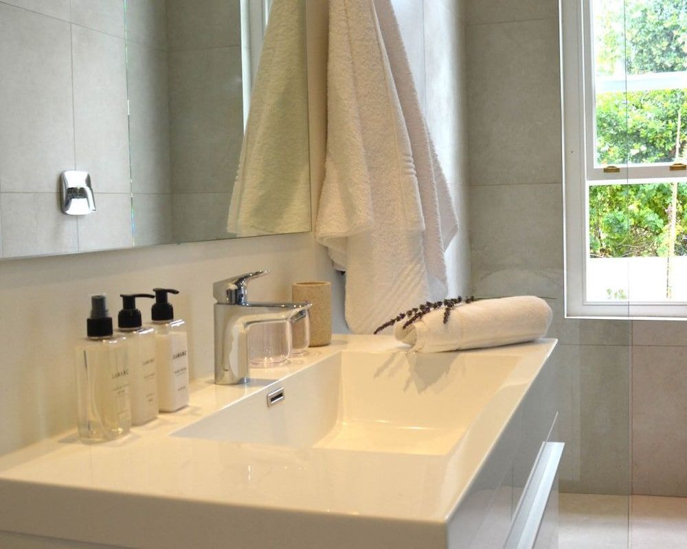 Thirty on Grace Deluxe Double or Twin Room, Connecting Rooms, Garden Area (Room #1) 9