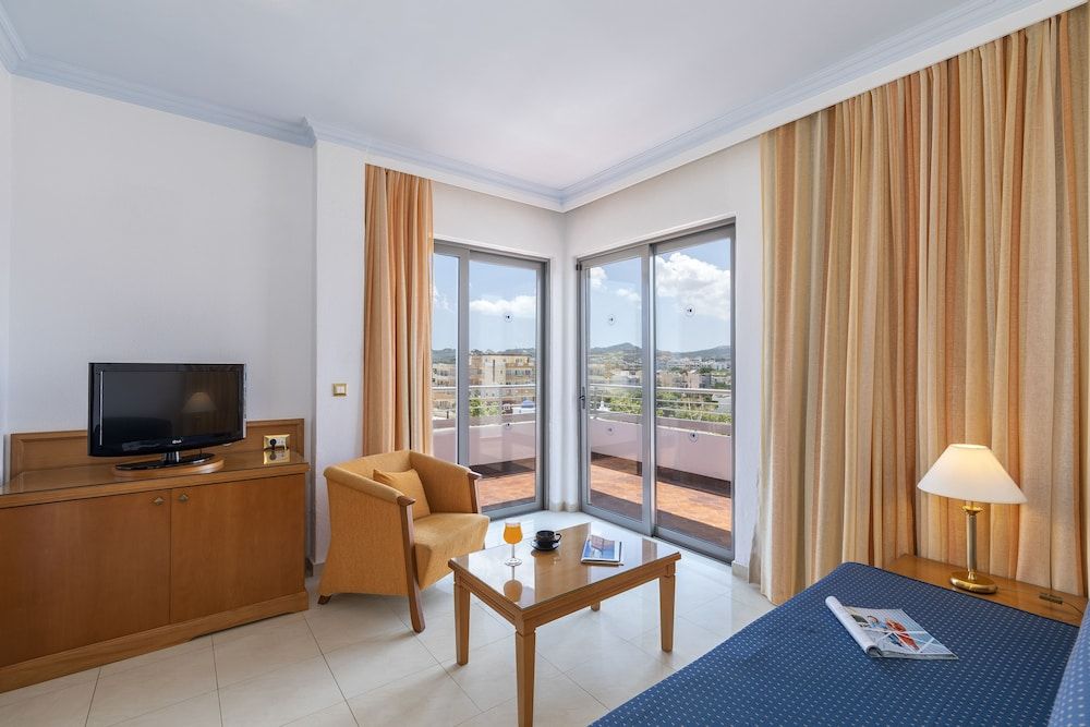 Suite, Sea View