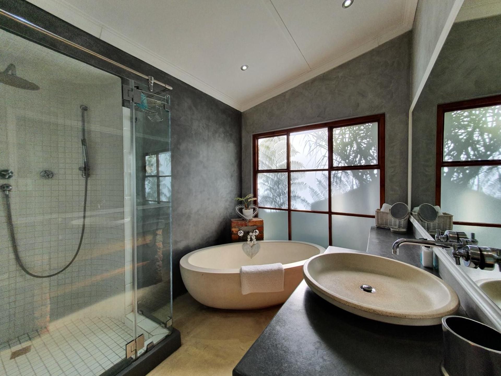 Two Fat Owls Guesthouse Superior Double or Twin Room 3