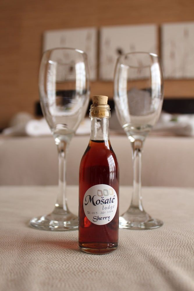 Mosate Lodge Polokwane Deluxe Double Room 7