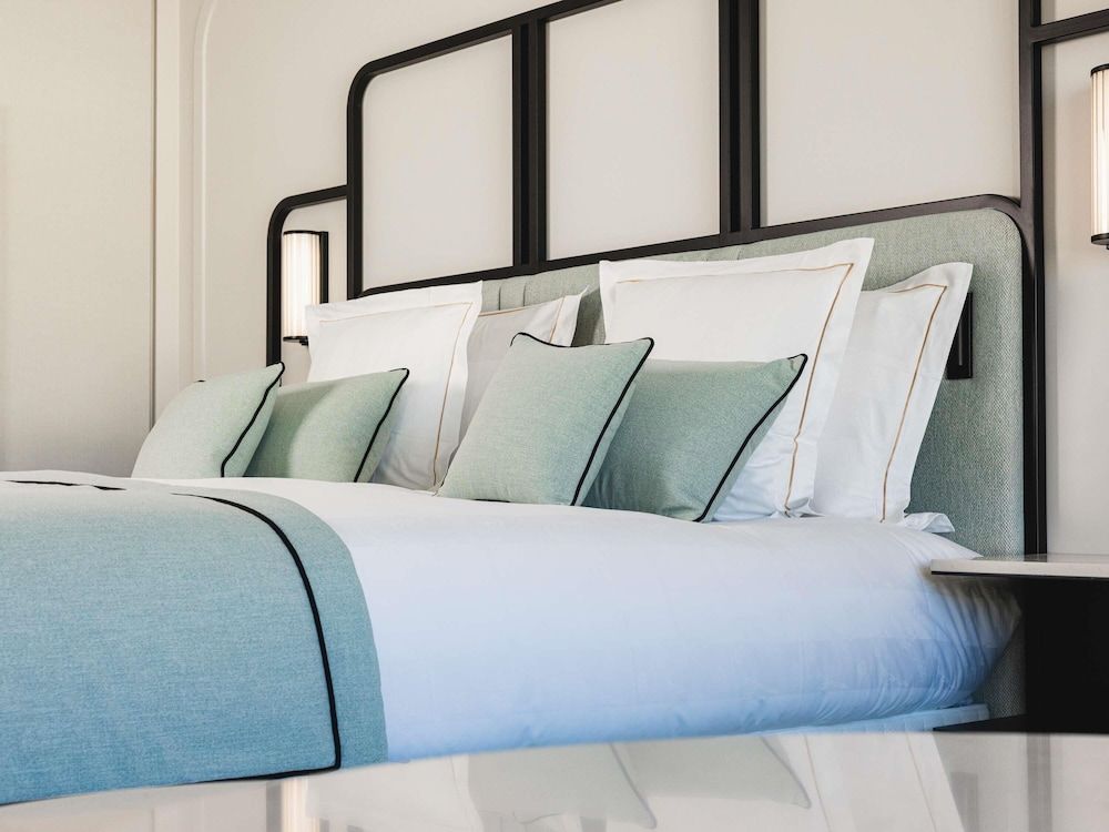 undefined Mondrian Cannes 10