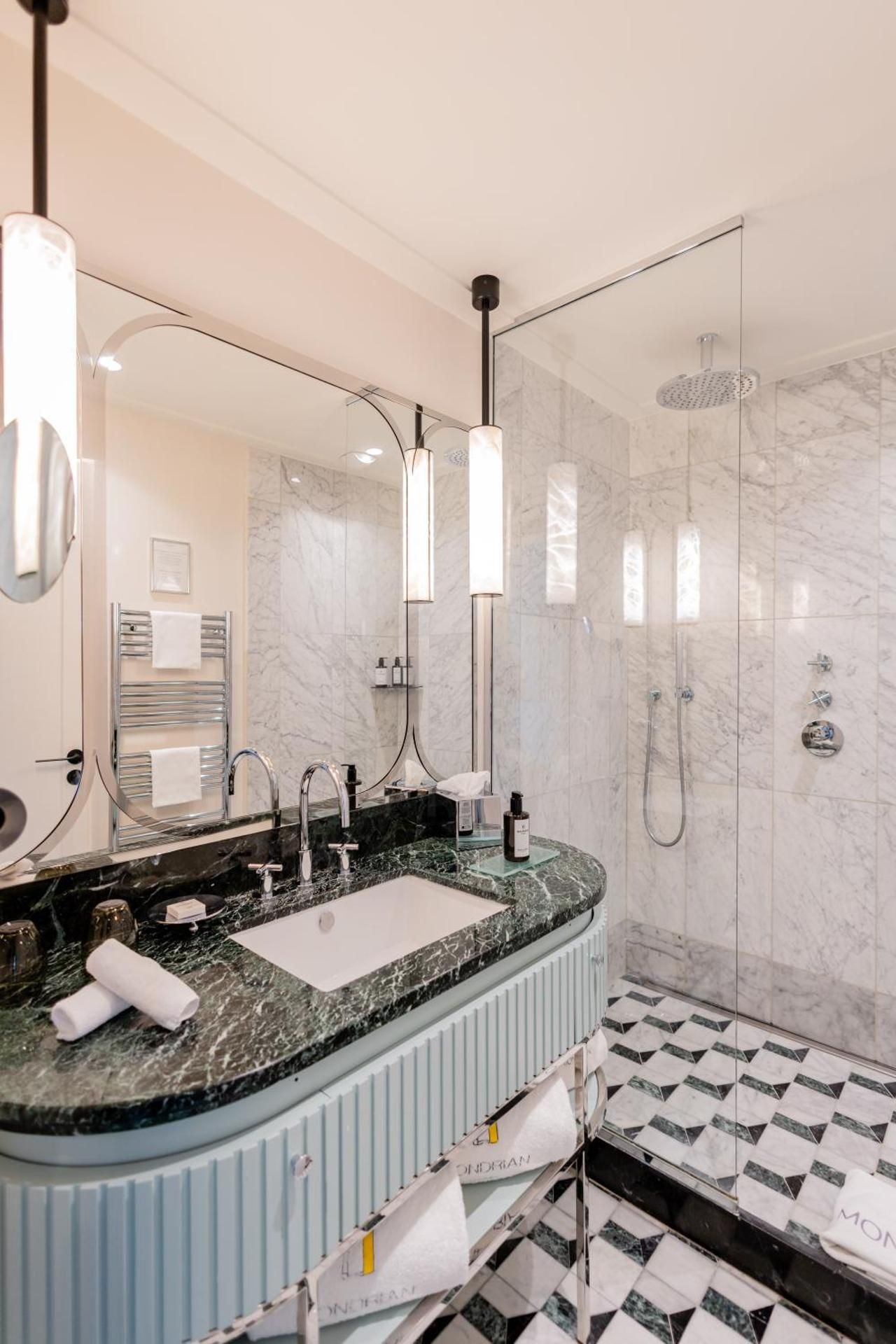 Mondrian Cannes Junior Suite, City View 10