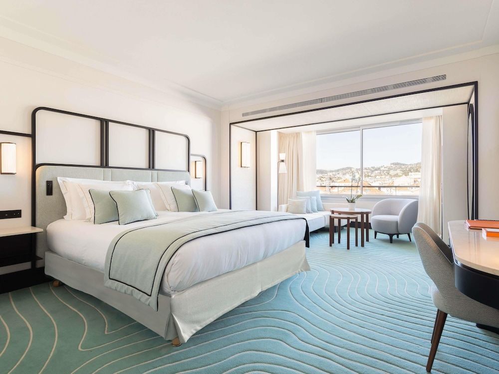 undefined Mondrian Cannes 9