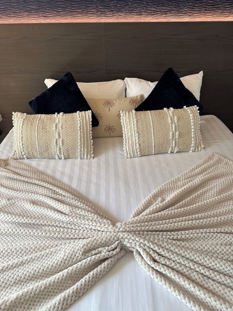 Opera Deauville Hotel Superior Double Room 9