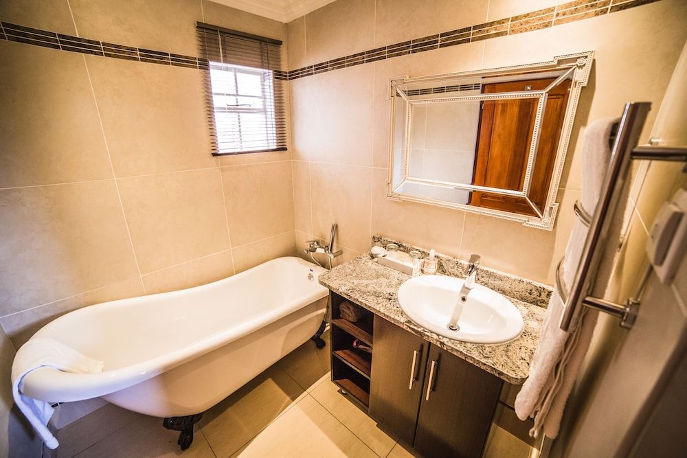 AnnVilla Guesthouse Queens Court Self Catering 6