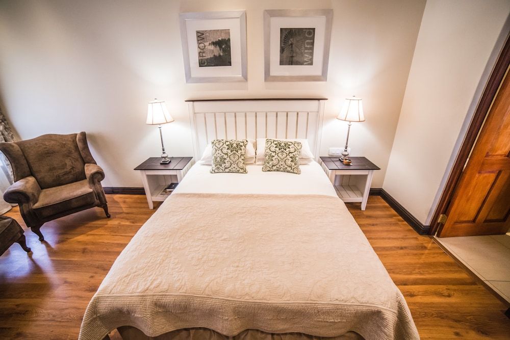 AnnVilla Guesthouse Queens Court Self Catering 2