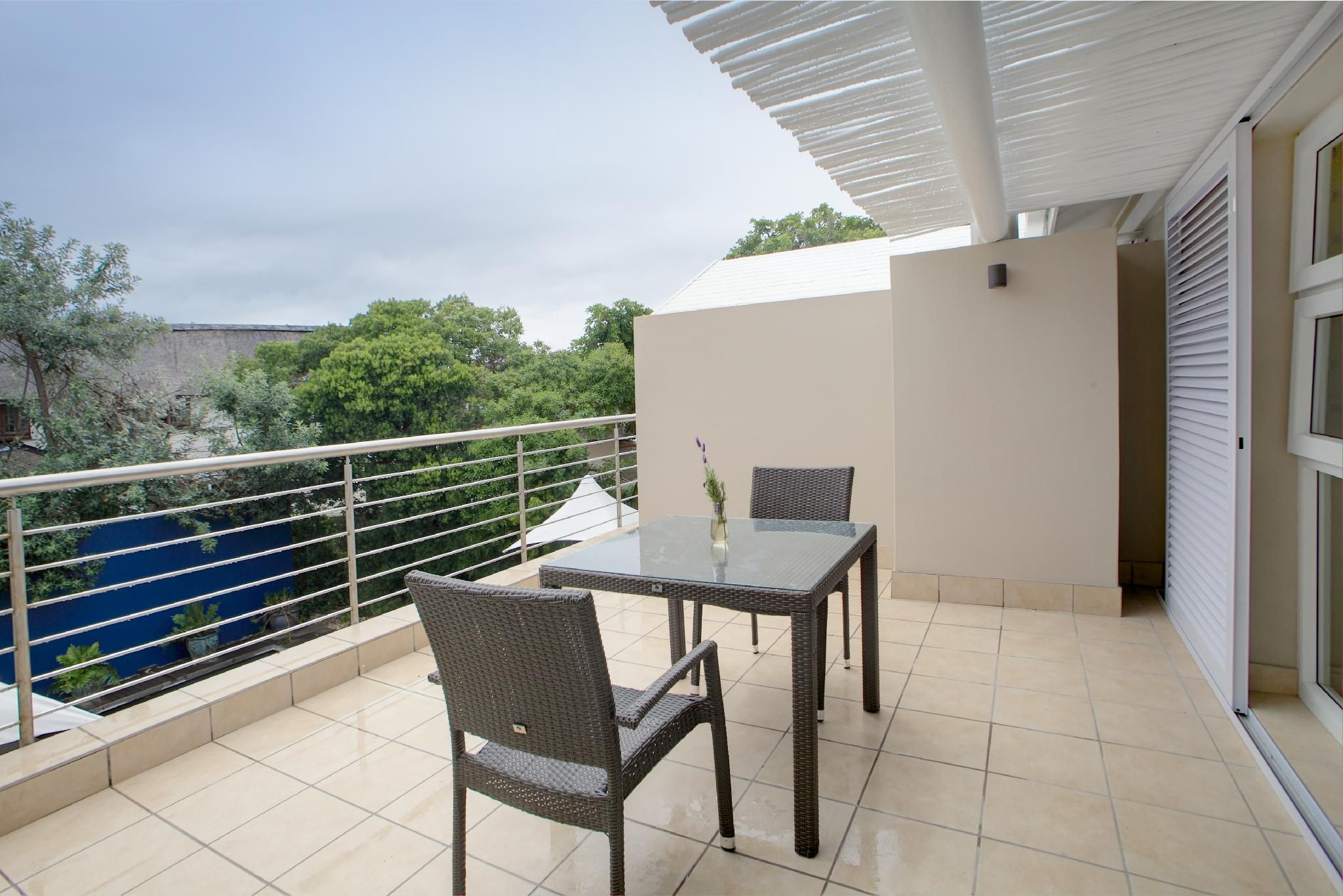 Starfish Guest Lodge Deluxe Queen Room 2