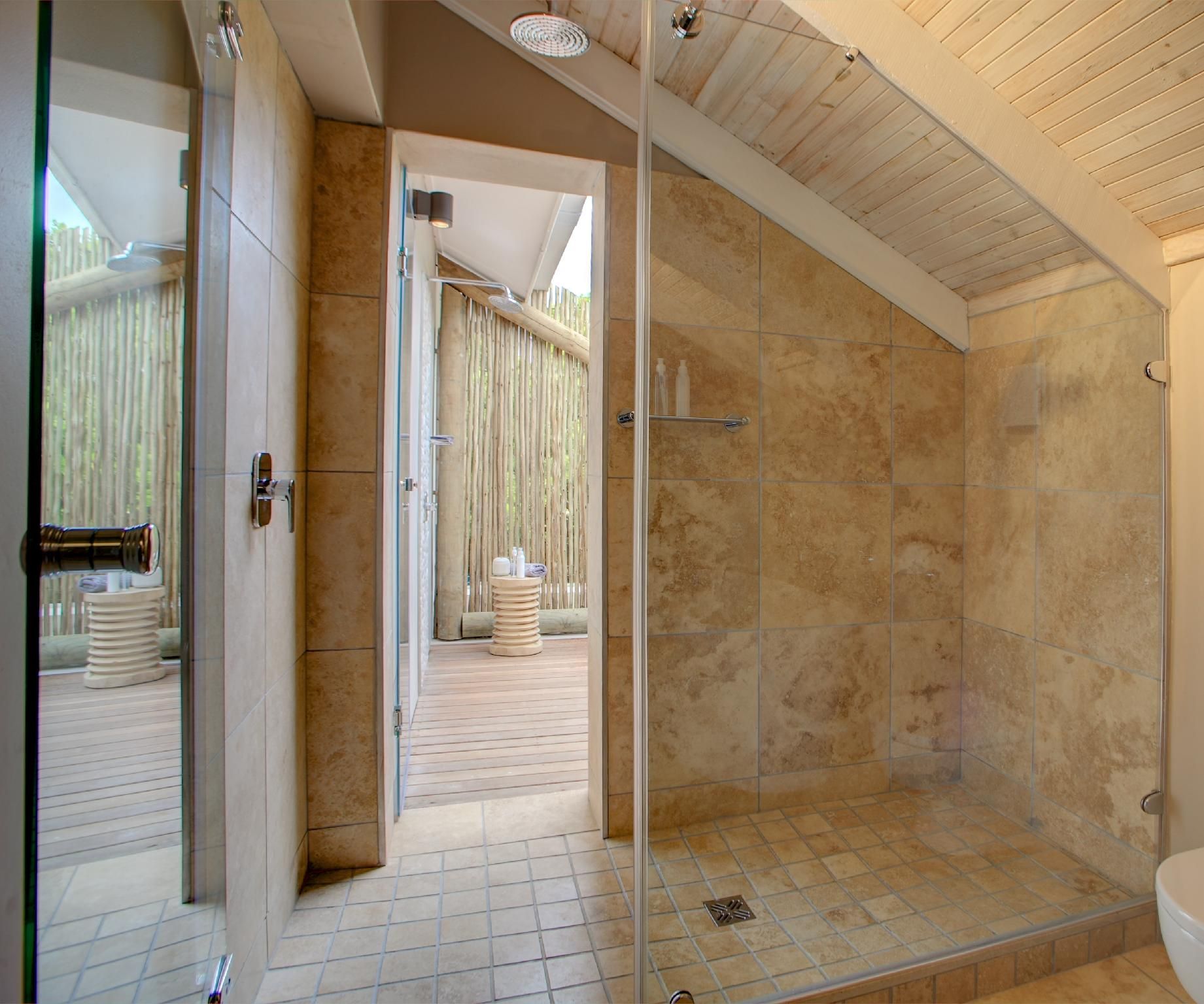 Starfish Guest Lodge Deluxe Queen Room 3