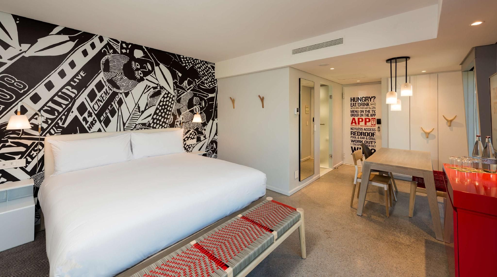 Radisson RED V&A Waterfront, Cape Town Standard Room 4