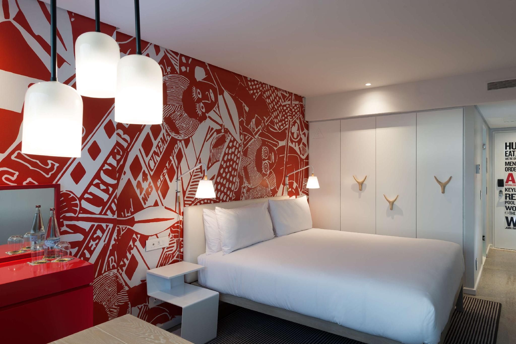 Radisson RED V&A Waterfront, Cape Town Standard Room 9