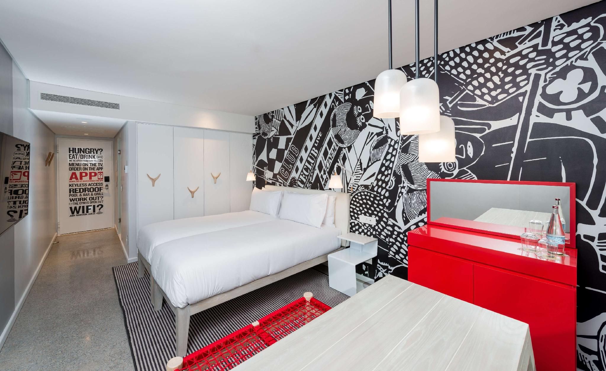Radisson RED V&A Waterfront, Cape Town Standard Room 5