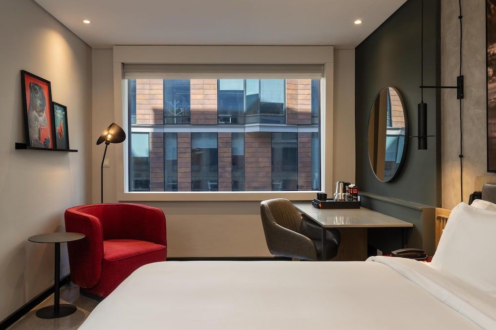 Radisson RED V&A Waterfront, Cape Town Standard Room 16