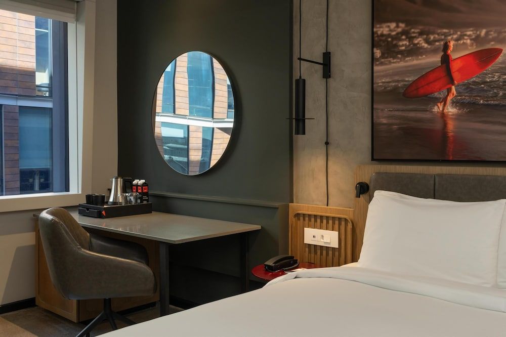 Radisson RED V&A Waterfront, Cape Town Standard Room 3