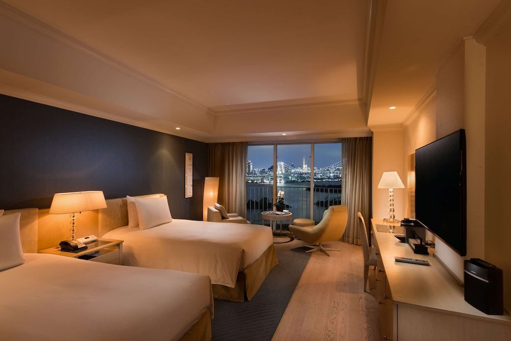 Twin Premium Executive - Non-Smoking - 40sqm - Rainbow Bridge View - Executive Lunge Access